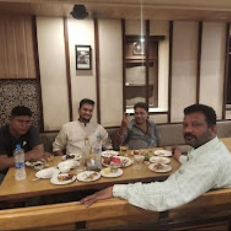 Panvel Palace Hotel Мумбай Екстериор снимка