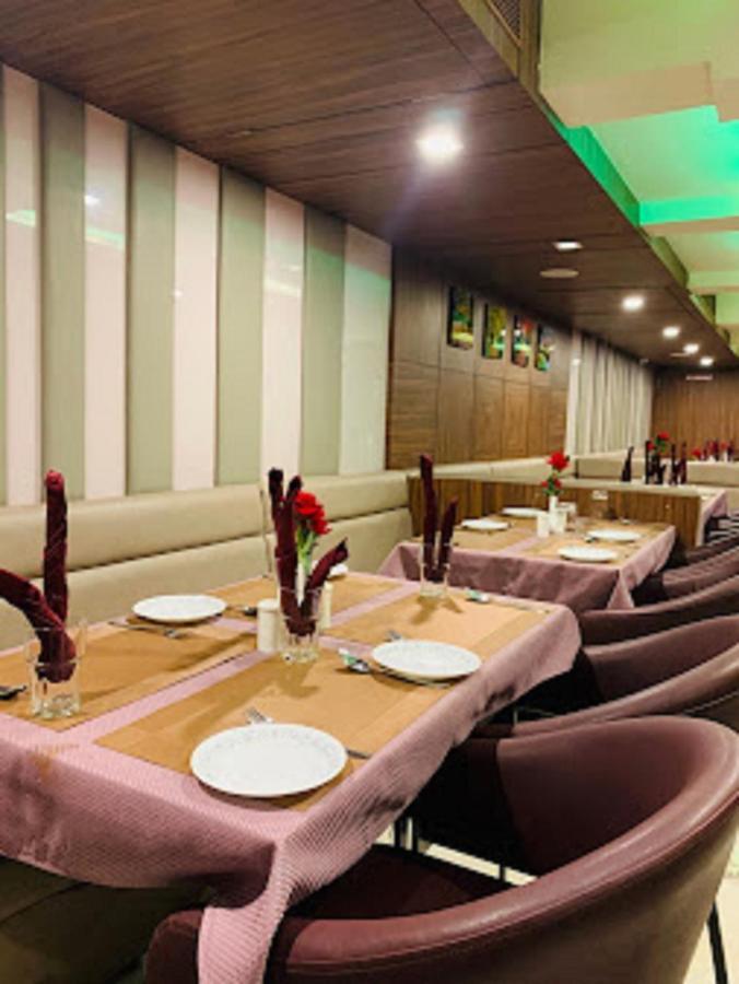 Panvel Palace Hotel Мумбай Екстериор снимка